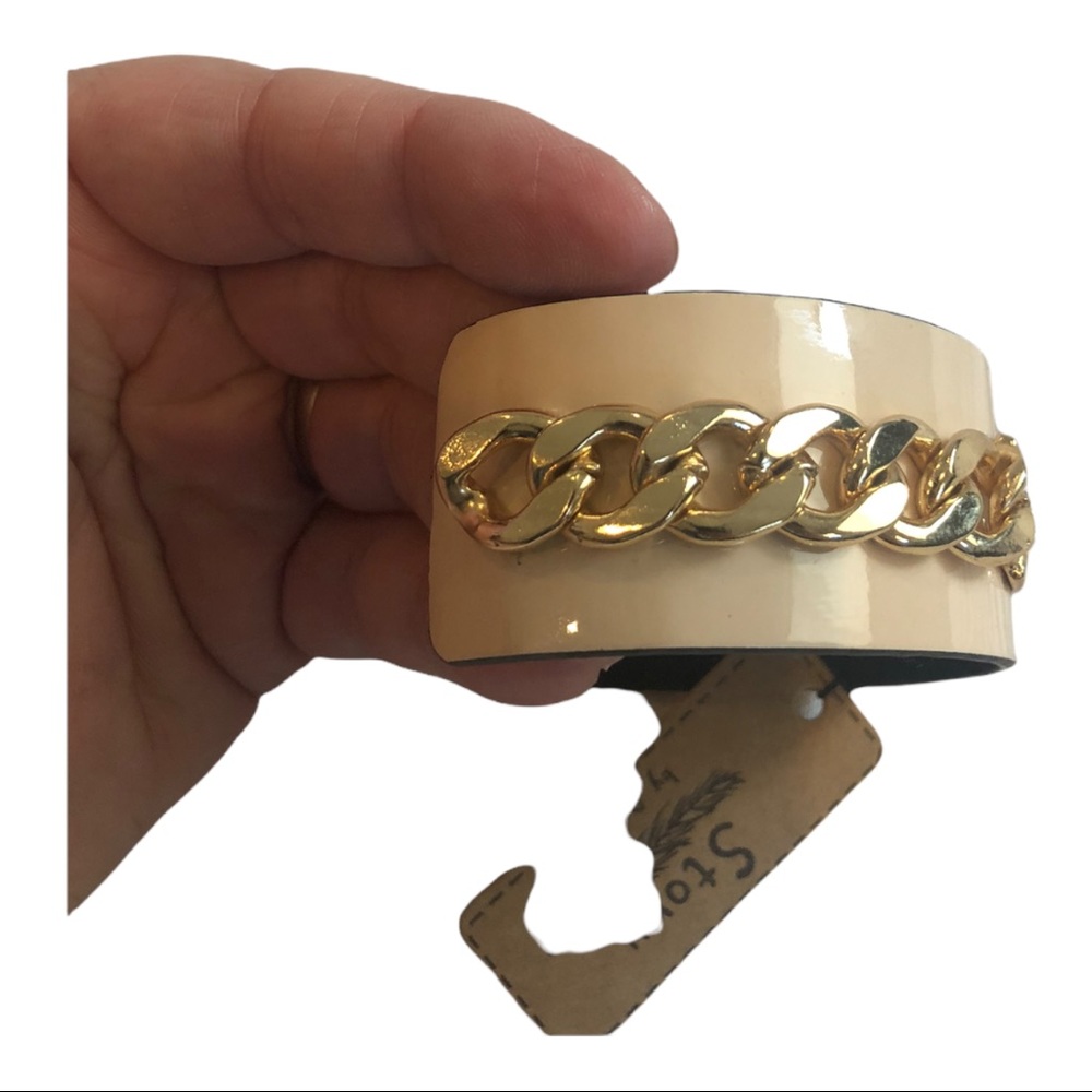 Bee🐝 Dazzling Goldtone Chain &Beige Cuff Bracelet - Picture 8 of 13